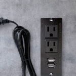 Grommet - Regleta de escritorio empotrada con con puertos USB